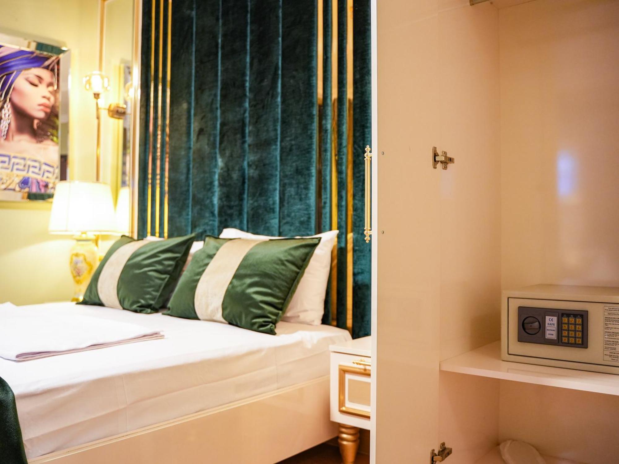 Whitemoon Hotel Suites Taksim Istanbul Eksteriør billede