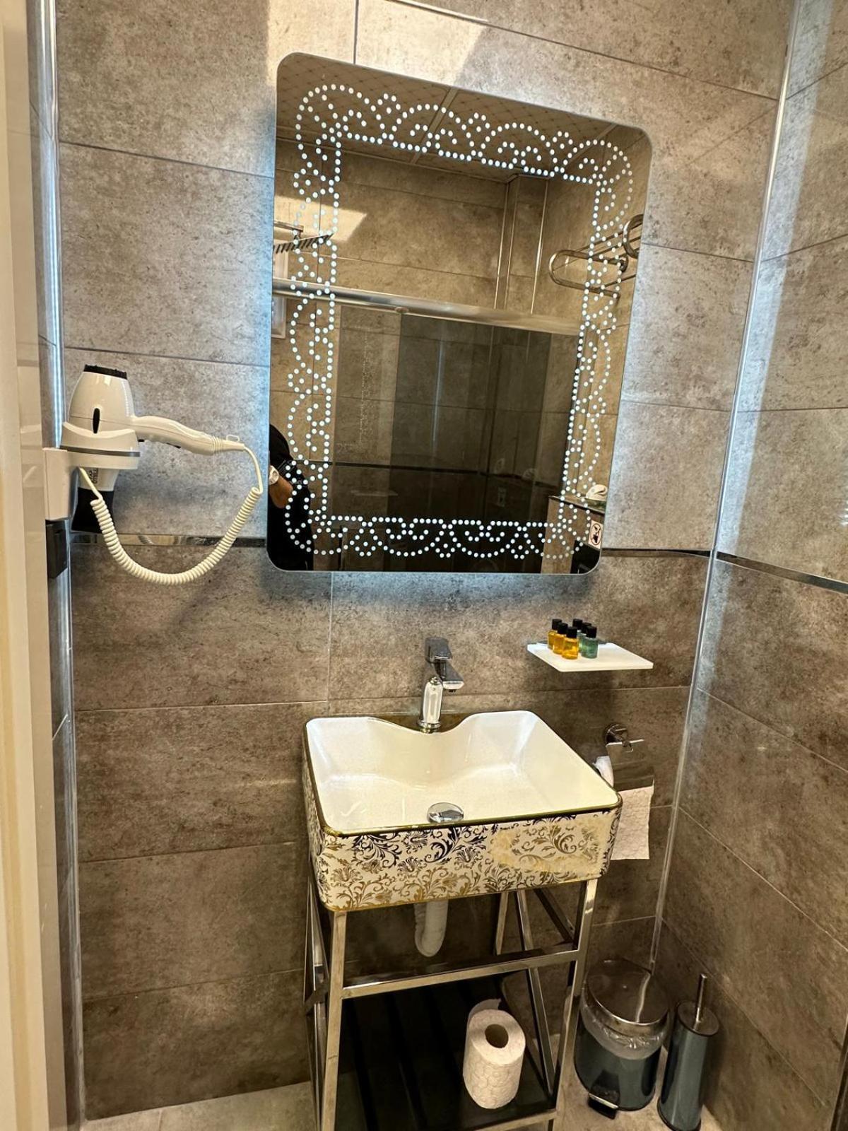 Whitemoon Hotel Suites Taksim Istanbul Eksteriør billede